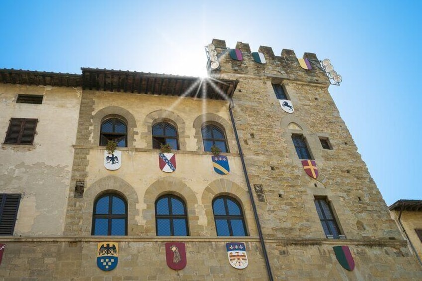 Kid-Friendly Arezzo Private Guided Tour for Families