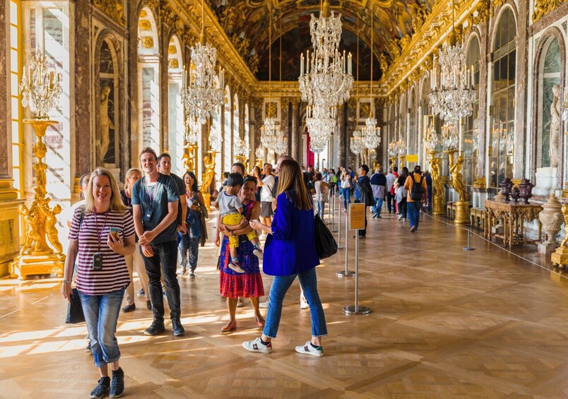 Small Group Paris to Versailles Day Trip with Garden Stroll