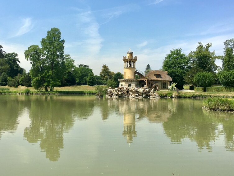 Small Group Paris to Versailles Day Trip with Garden Stroll