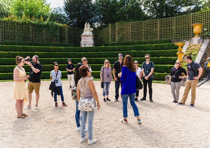 Small Group Paris to Versailles Day Trip with Garden Stroll