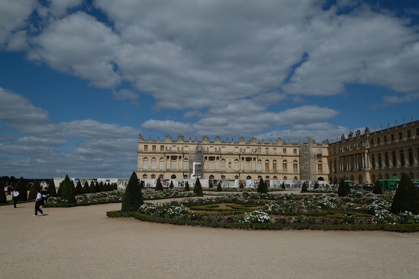 Last Entry: Small Group Versailles Tour After the Crowds 