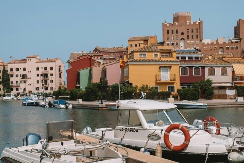 E-Bike Tour in Valencia Beaches to City of Arts and Colón Market