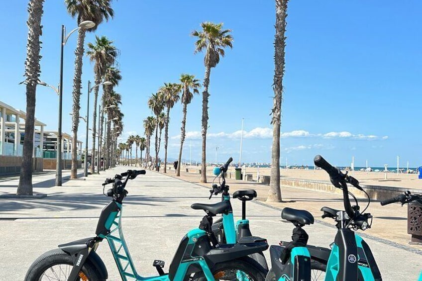 E-Bike Tour in Valencia Beaches to City of Arts and Colón Market