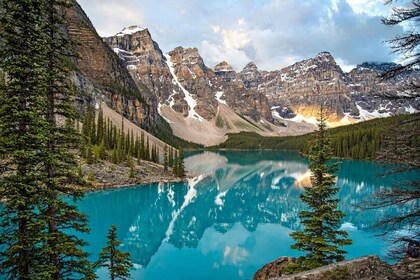 Banff: 2Day Lake Louise, Johnston Canyon & Columbia Icefield