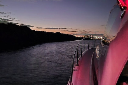 St Kilda Penguin Cruise on a Small Sporta Yacht VooDoo