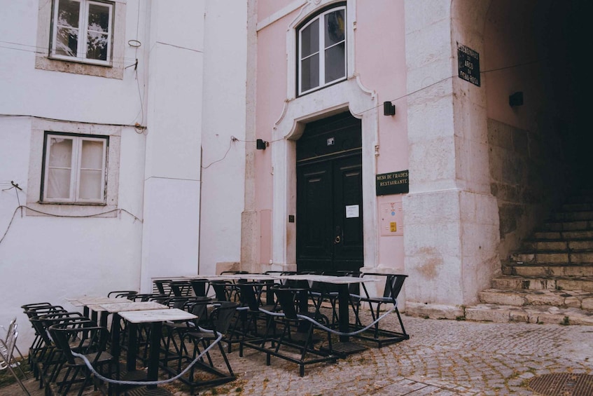 Picture 2 for Activity Lisbon: Fado Night with Dinner in a Typical Fado House