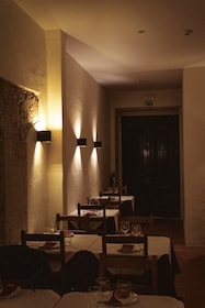 Lisbon: Fado Night with Dinner in a Traditional Fado House