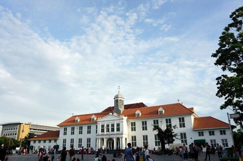 Capturing Jakarta's historic heartbeat in Fatahillah Square