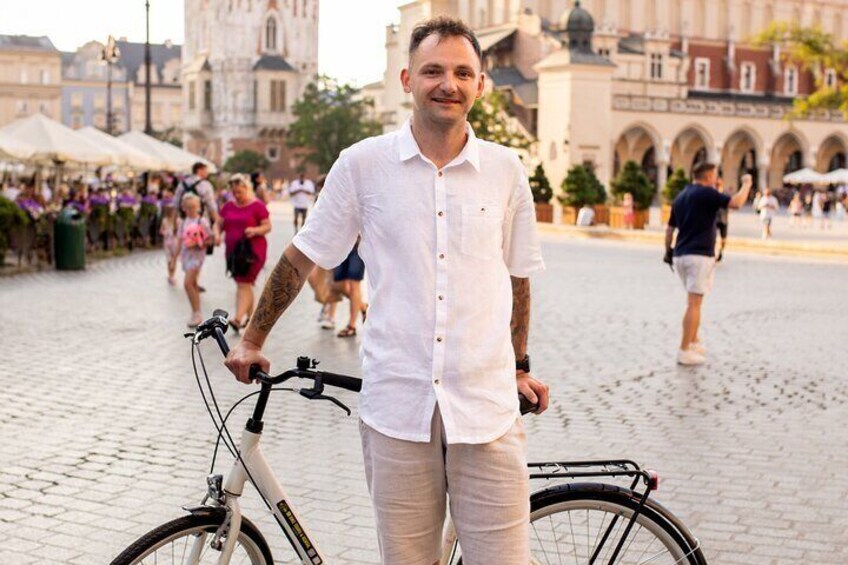 3-Hour Guided Bike Tour Highlighting Krakow