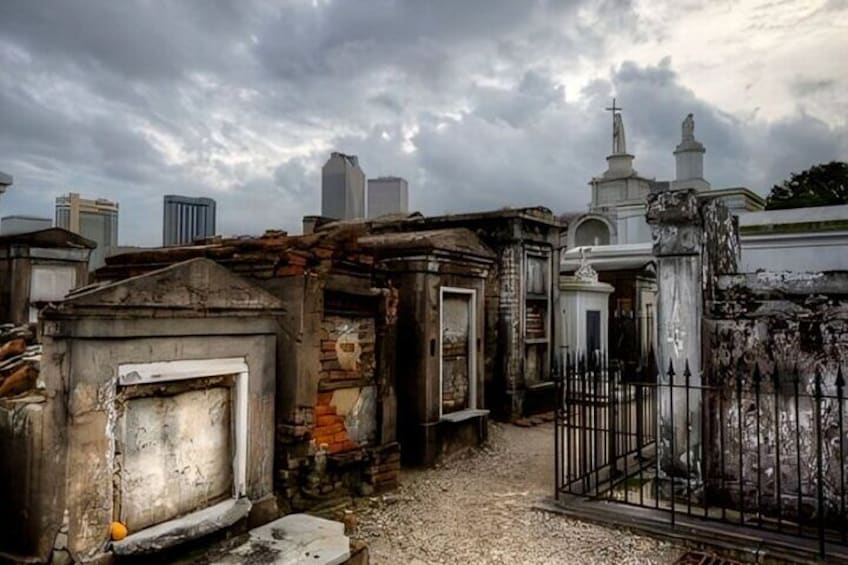 New Orleans Street Food Tour With A Local Guide