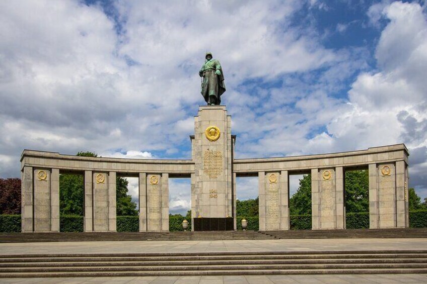 Private Tour of Berlin Third Reich and Cold War 