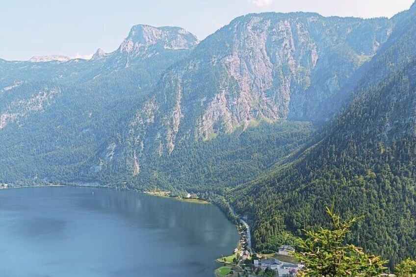 Day Tour on Hallstatt and St Gilgen from Vienna with SkyWalk