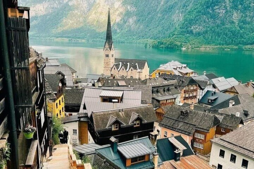 Day Tour on Hallstatt and St Gilgen from Vienna with SkyWalk