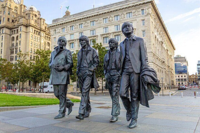 Liverpool Uncovered: 2 Hours Tailored Private Walking Expedition