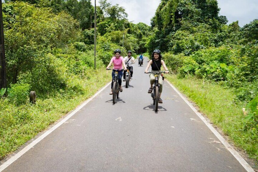 Loutolim Ebike Tour and Bigfoot Museum Visit