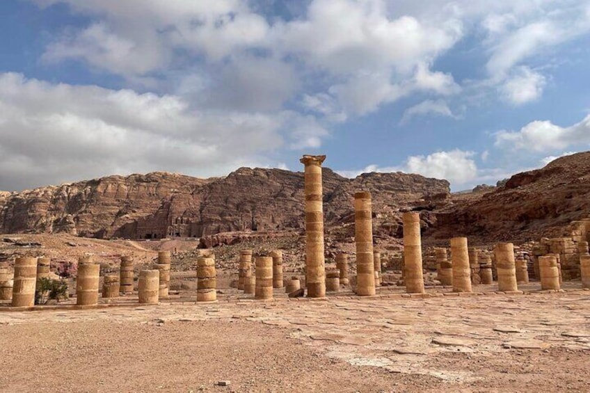 Self Guided Walking Tour of Petra Main Trail with Mobile App