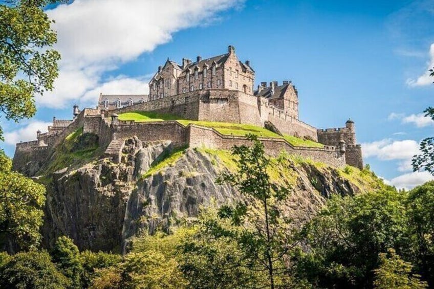 Edinburgh : Must-See Attractions Private Walking Tour