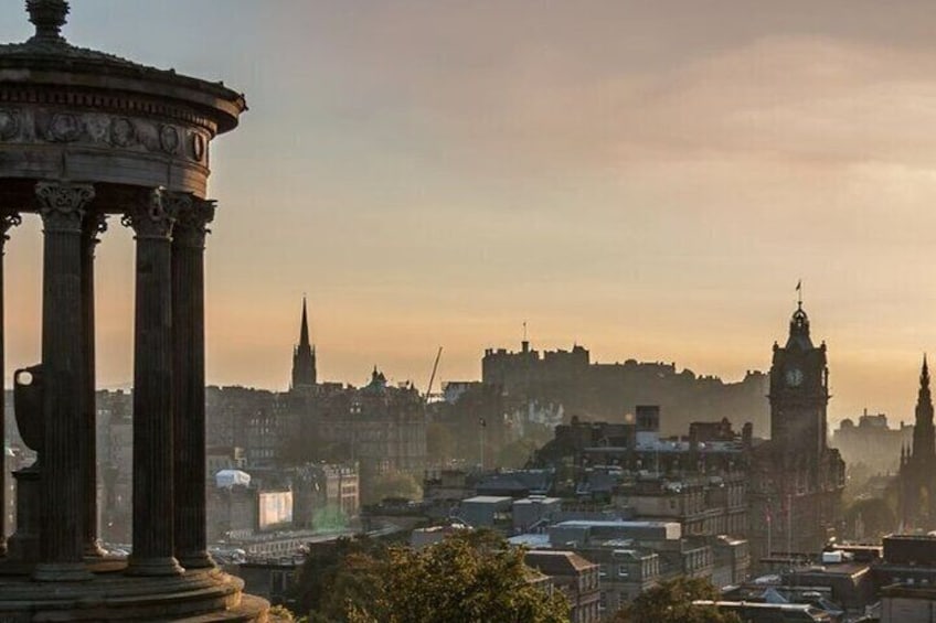 Edinburgh : Must-See Attractions Private Walking Tour