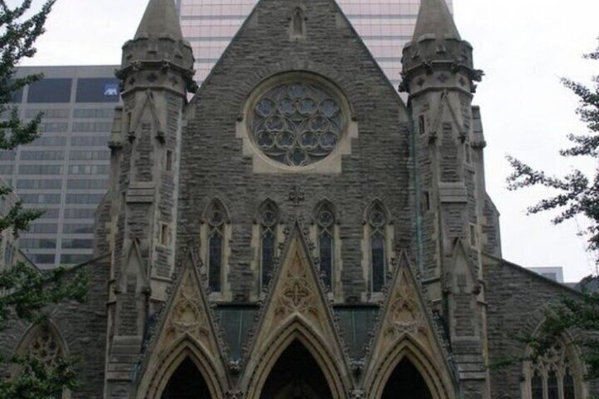 Old Montreal Private Walking Tour with a Guide