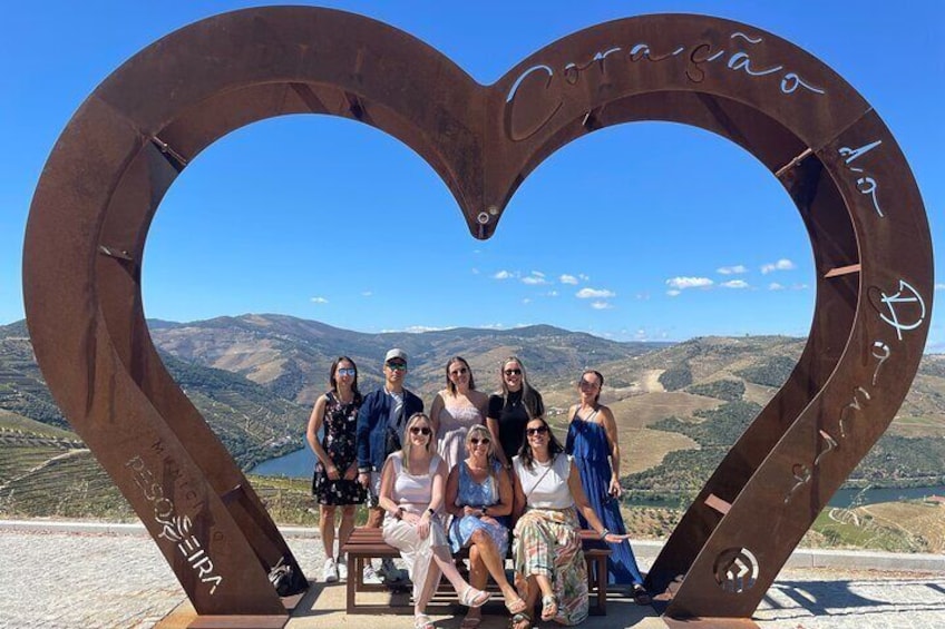 Porto: douro valey, 2 Wine regions, Sommelier, boat trip & lunch