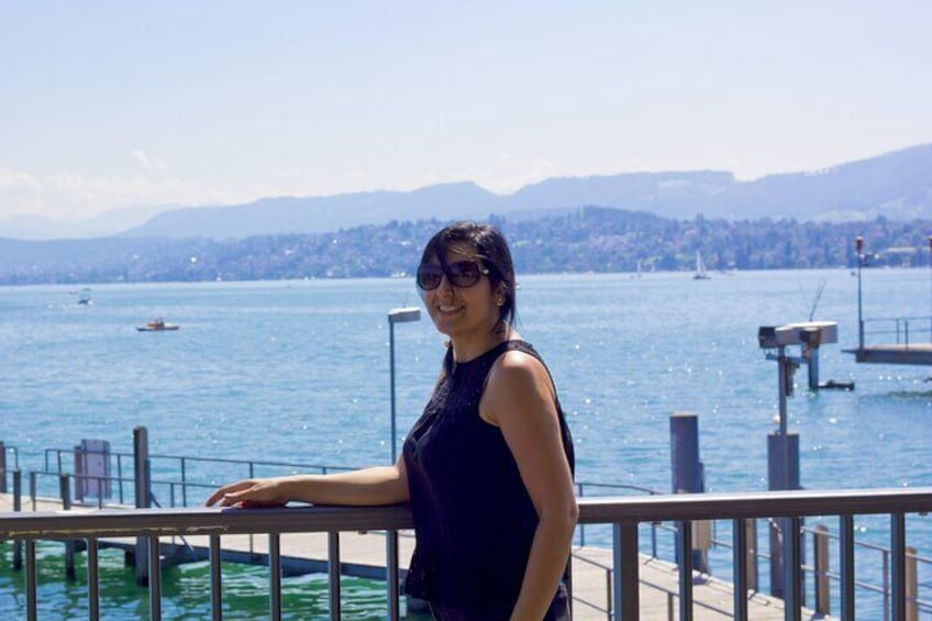 Zurich Old Town Walking Tour with Lake Zurich Boat Cruise