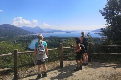 The Sentiero Azzurro at Lake Mergozzo in the footsteps of the Picasass