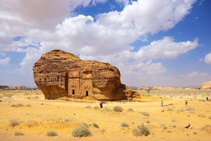 Visiting the Incredible Heritage Site Hegra in AlUla.