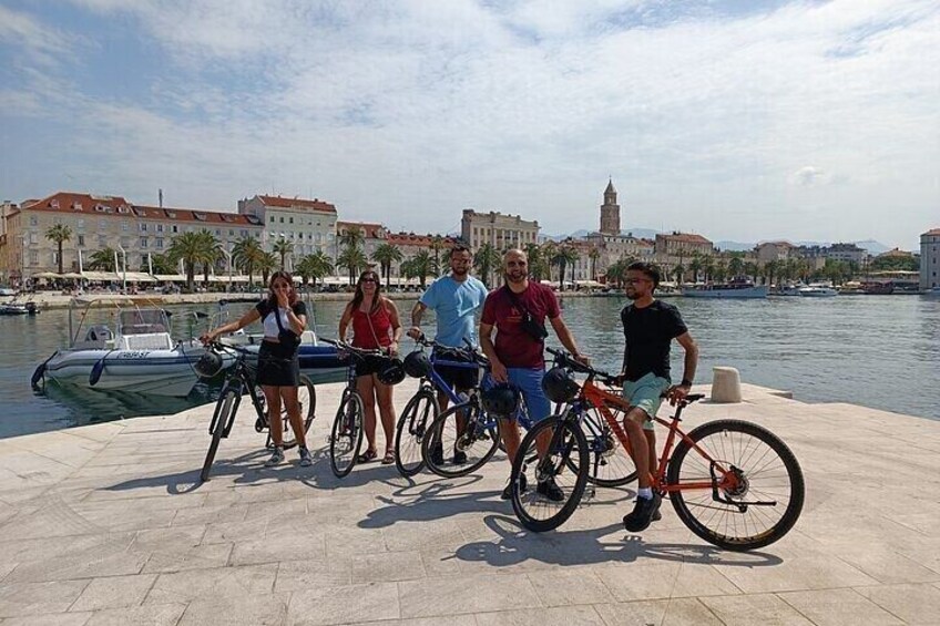 Split Bike and Wine Experience