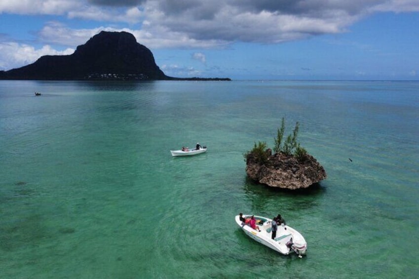 Private Havanah Boat Full Day Adventure in Mauritius