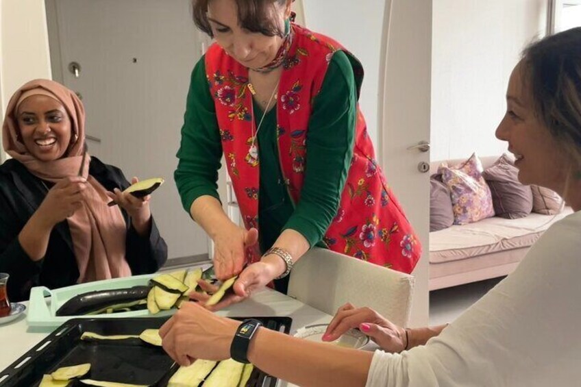 Nuran teaching to guests from US