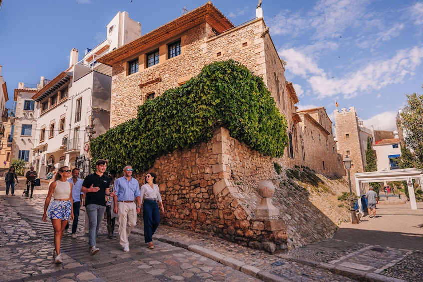 Iconic Sitges: Sailing trip, Walking Tour & Vineyard Visit