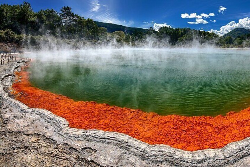 Private Rotorua Taupo Tour in Waiotapu Wonderland and Huka Falls