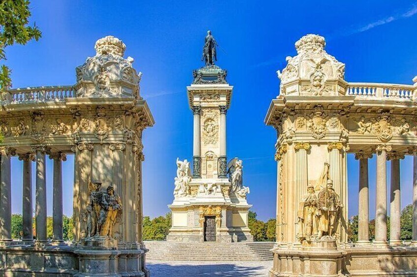 Private Full Day Tour of Madrid Monuments With Guide