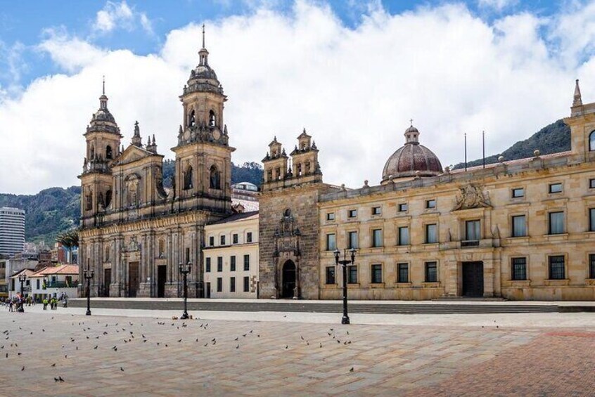 La Candelaria and Monserrate Tour: Historical and Cultural Excursion