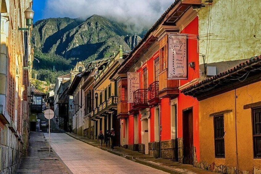 La Candelaria and Monserrate Tour: Historical and Cultural Excursion