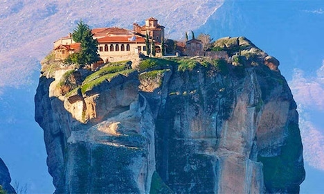 Larissa, to: Meteora private tour, from 1 to 17pax.