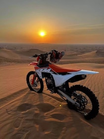 Dubai: KTM dirt Desert motorbike rental with private transfer