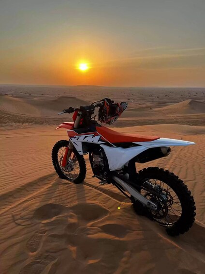 Dubai: KTM dirt Desert motorbike rental with private transfer