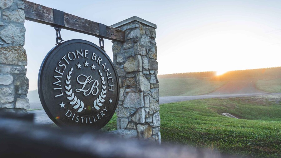 Bardstown: Limestone Branch Distillery Tour