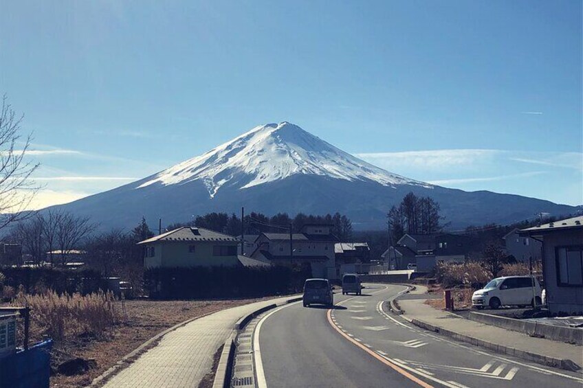 Customizable Tour in Tokyo Japan with Driver