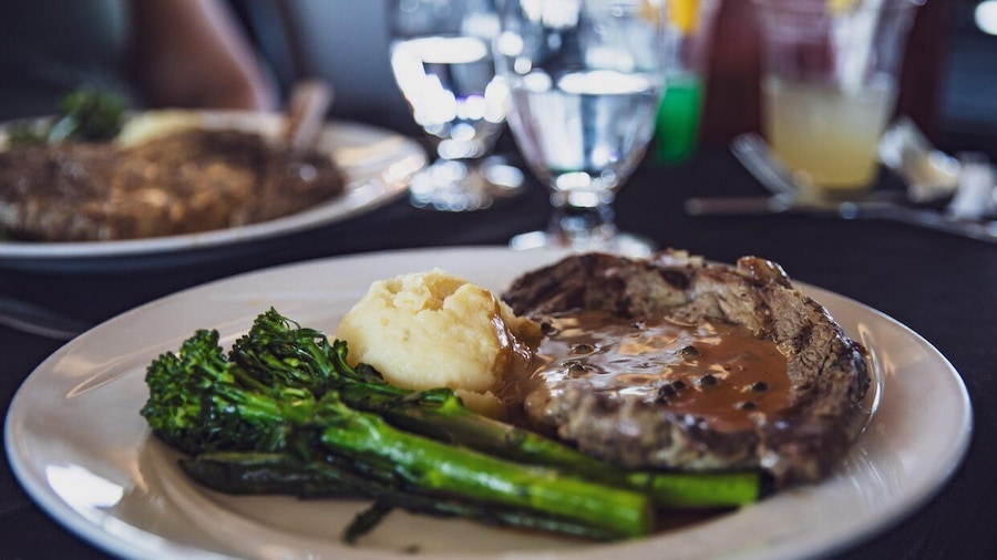 Lake Tahoe: Sunset Dinner Cruise