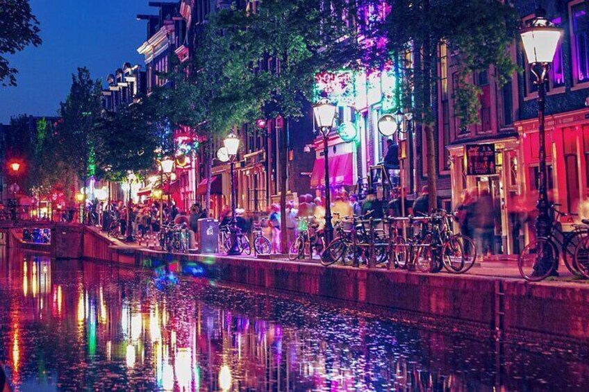 Red Light District Primetime Private Tour for 18+ Only 