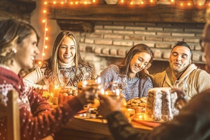 Trappers' evening with snowshoes and restaurant in Chamonix