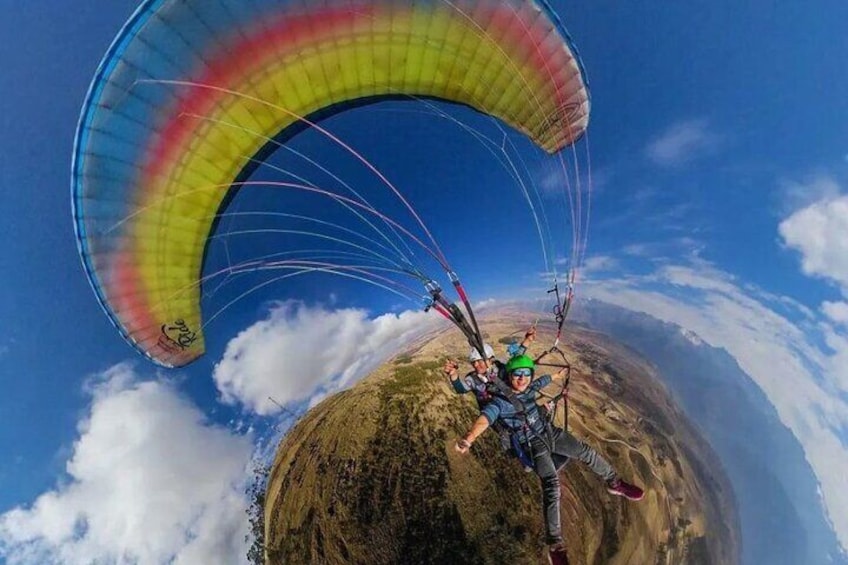 Paragliding in the Sacred Valley of the Incas From Cusco