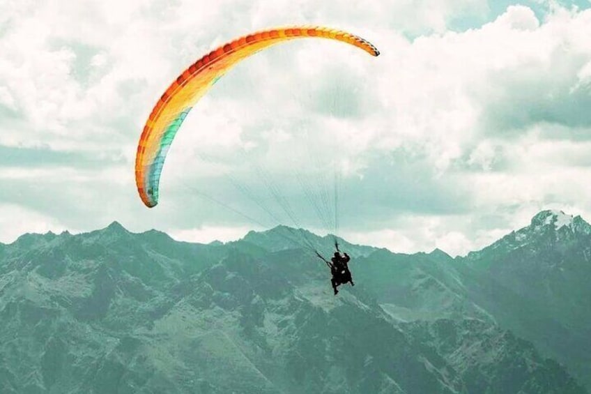 Paragliding in the Sacred Valley of the Incas From Cusco