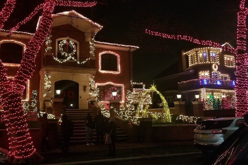 Christmas Lights Tour of Dyker Heights Brooklyn