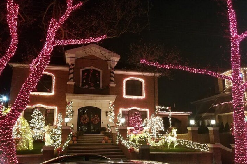 Christmas Lights Tour of Dyker Heights Brooklyn