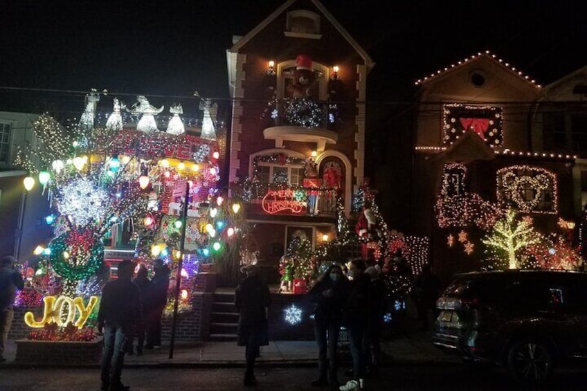 Christmas Lights Tour of Dyker Heights Brooklyn