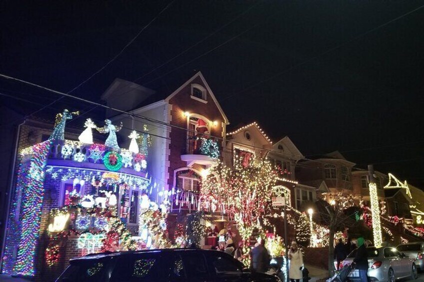 Christmas Lights Tour of Dyker Heights Brooklyn