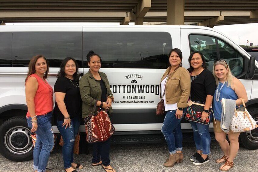 Fredericksburg Hill Country Aficionado Wine Tour from San Antonio